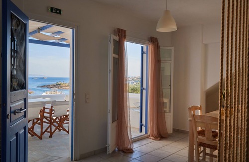 Piso Livadi House | Dionysus | 2 Bedroom Family Apartment with Sea View and Patio, Cleopatra Homes P
