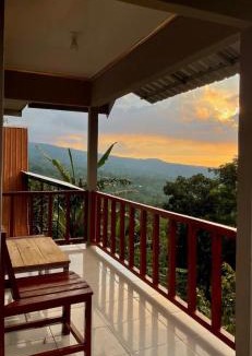 Bayan House | Diva sunset garden