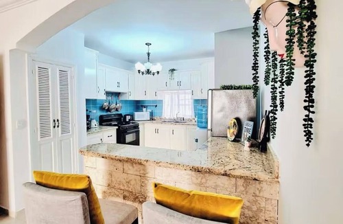 El Cortecito Apartment | Gorgeous: 8 minute Walk to Beach, Shops & Dining!