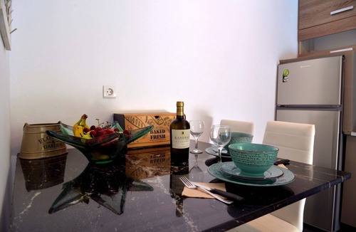 Agios Gordios Apartment | Doliva Studio Apartment with Private Pool, Mountain View, Wi-Fi, and Air Conditioning