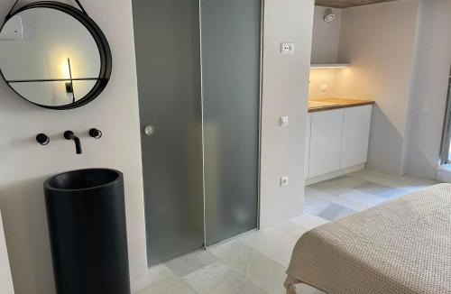 Ermoupoli Apartment | Domino