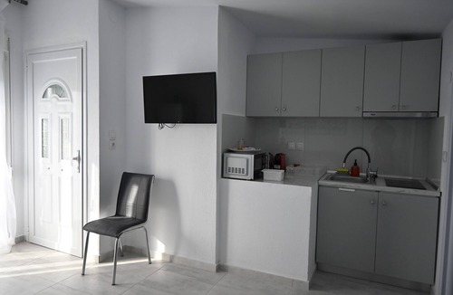 Paralia Ofryniou House | Doukas Aparthotel