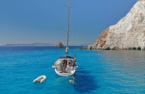 Petralona Boat Rental | DREAM CRUISES SANTORINI,CYCLADES,MYKONOS, ON LUXURY SAILBOAT WITH HOSTESS/CHEF