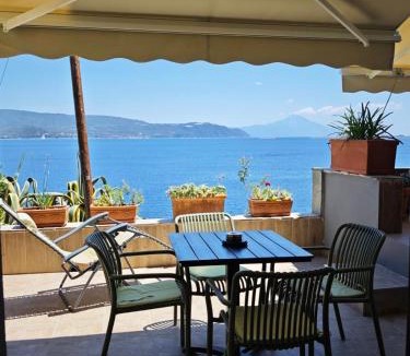 Aristotelis Apartment | Drenia Studios