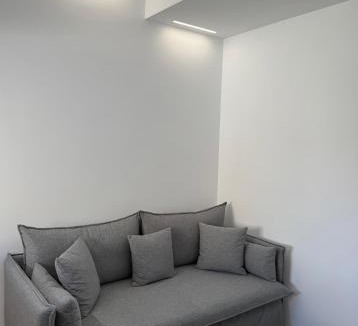 Ermoupoli Apartment | Drop out