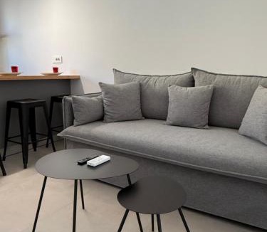 Ermoupoli Apartment | Drop out