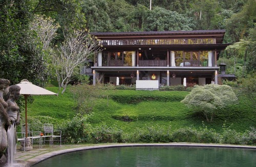 Peliatan House | DuaDari Stunning two bedroom designer home