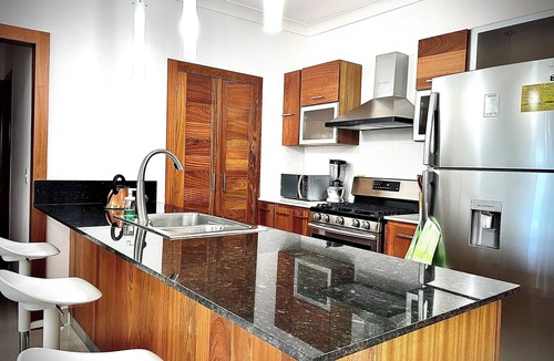 La Julia Apartment | E11 PremiumDeluxe Suite 2 BDR -Pool-Cine-SAUNE-SPA