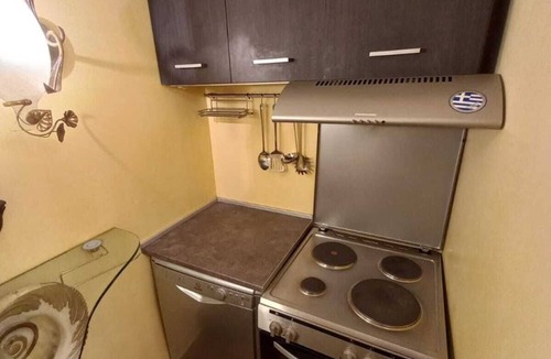 Omonia Apartment | Eclectic 4-Bed, 4-Bath Apt in Central Athens - AK1