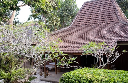 Tibubeneng Cottage | Eco-Friendly Joglo House Canggu Resort