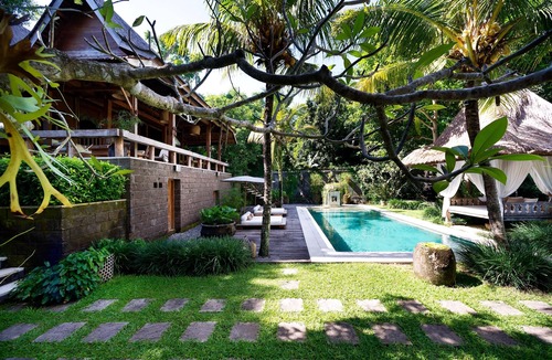 Tibubeneng Cottage | Eco-Friendly Joglo House Canggu Resort