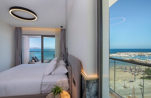 Nea Chora Hotel | EdgeWater Beach Hotel