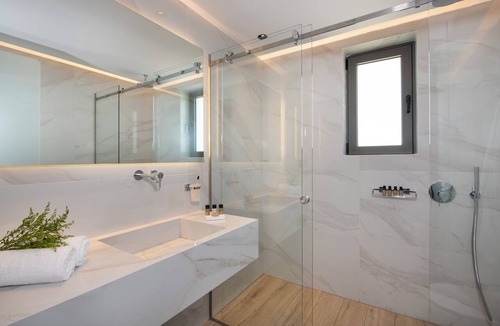 Nea Chora Hotel | EdgeWater Beach Hotel