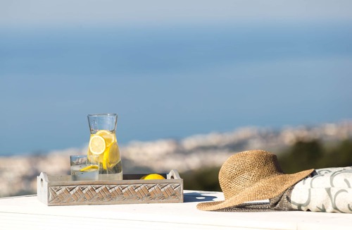Roussospiti Villa | Effie's Cozy Villa - spectacular view & playground
