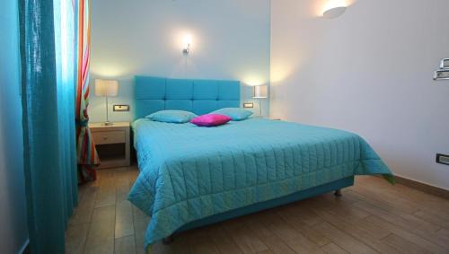 Kamares House | Efharis