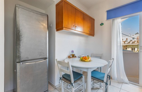 Nea Chora Apartment | Eftichia Nea Chora Apartment with Mountain View, Shared Garden & Wi-Fi