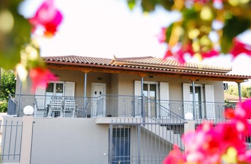 Pyrgos Villa | EftychiaHouse