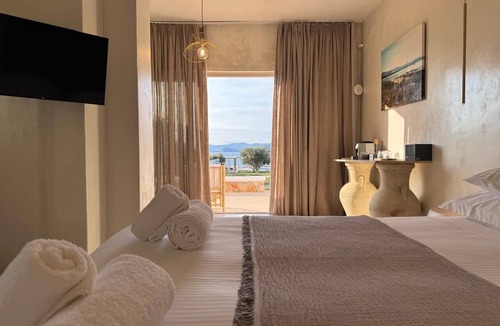 Elafonisos House | Eight Dimensions Capari Suites Elafonisos