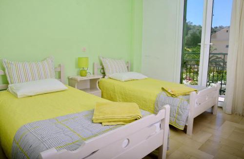 Longos Apartment | Eirini - LOGGOS APARTMENTS