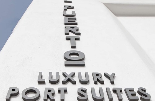 Old Town Naxos Apartment | El Puerto Luxuri Suites 1