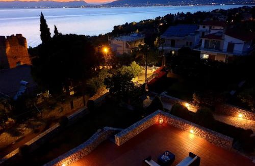 Mikri Mantineia House | Elaianthos