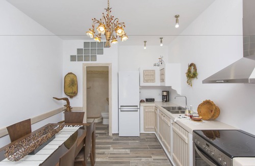 Naxos House | ELAIOLITHOS - Luxury Villa Suites - Adults Only