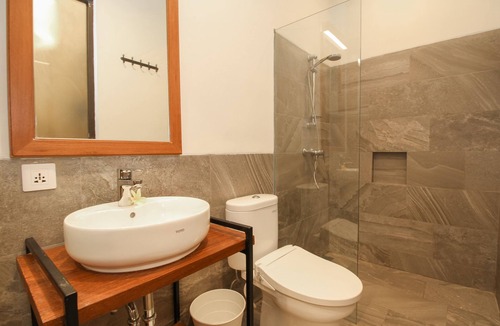 Grogol Utara Bed & Breakfast | Electronic Studio (CoHaus)