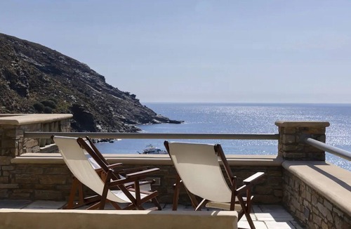 Andros Town Villa | Elegant Andros Beach House | Villa Stenies Thea | 5 Bedrooms | Direct Beach