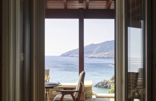 Steniai Villa | Elegant Andros Beach House | Villa Stenies Anatoli | 5 bedrooms