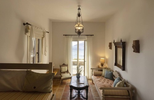 Steniai Villa | Elegant Andros Beach House | Villa Stenies Anatoli | 5 bedrooms