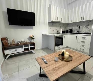Moschato-Tavros Apartment | Elegant & Modern Apartment near to Athens Riviera