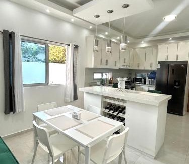 Rio San Juan Apartment | Elegante Apartamento A 100 mts la playa de los Minos RSJ