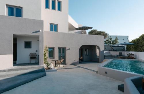 Pyrgos Hotel | Elements Cozy Suites Pyrgos
