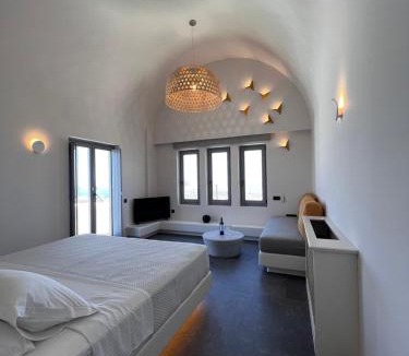 Pyrgos Hotel | Elements Cozy Suites Pyrgos