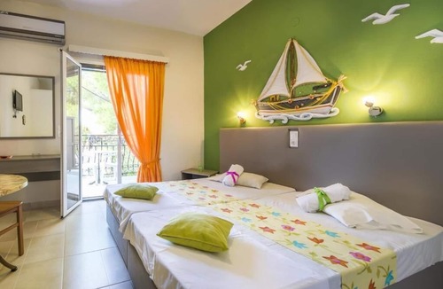 Kalamaki House | Elena Studios