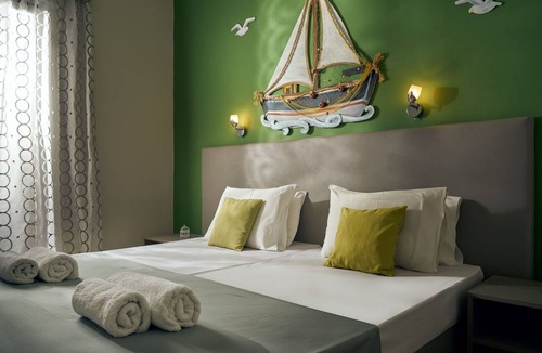 Kalamaki House | Elena Studios
