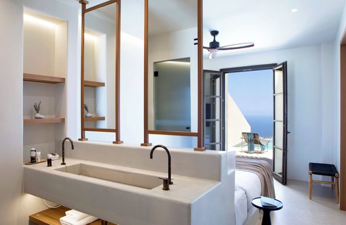 Pyrgos Hotel | Elessa Hotel