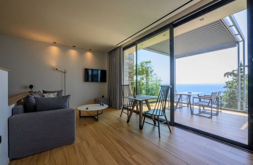 Lefktron Hotel | ELIA Deluxe Studio Suite, Mani Suites