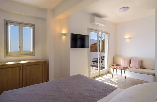 Pyrgos House | Elia Pyrgos Suites