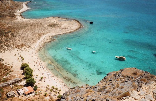 Elounda Apartment | Elounda Beachfront Nest, Stunning Escape in Crete