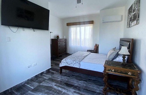 Cabrera Hotel | Elvis Presley Room at Casablanca