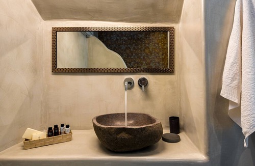 Karterados Hotel | Emerald Collection Suites
