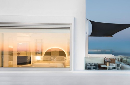 Fira House | Emfasis Luxury Villa
