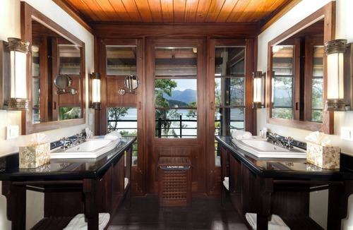 Round Island Hotel | Enchanted Island Resort