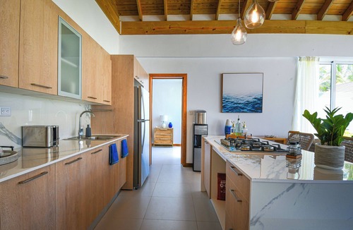 El Limon Villa | Enchanting Beachfront Villa w Kayaks, Jacuzzi & Tropical Living in Las Terrenas