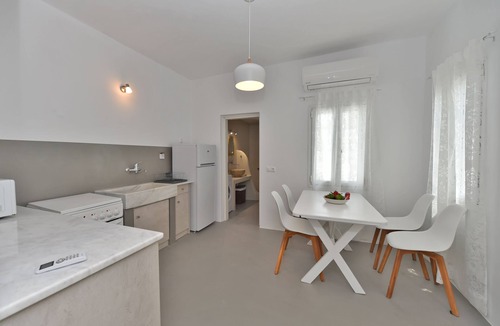 Exomvourgo Cottage | Enjoy your holidays in an excellent seaside home in Kardianni Bay (also known as Giannaki bay)