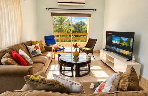 Playa Bibijagua House | Entire Floor 4BR Pool Escape Steps to Beach