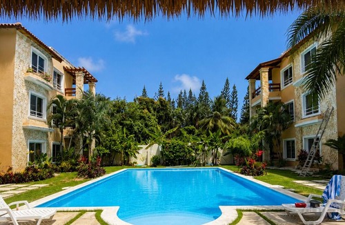 Playa Bibijagua House | Entire Floor 4BR Pool Escape Steps to Beach