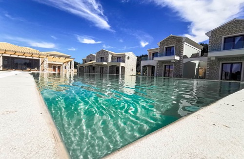 Erikousa Island Apartment | Erikousa Palace Studio 11