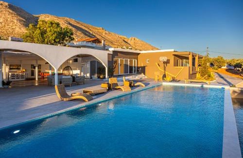 Saronikos Villa | Ernest Grand Villa